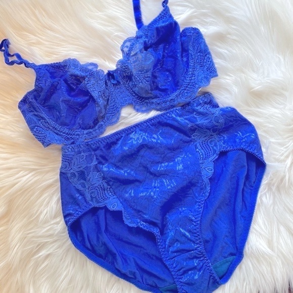 Valentino x Victoria’s Secret vintage bra & panty set - Picture 1 of 9